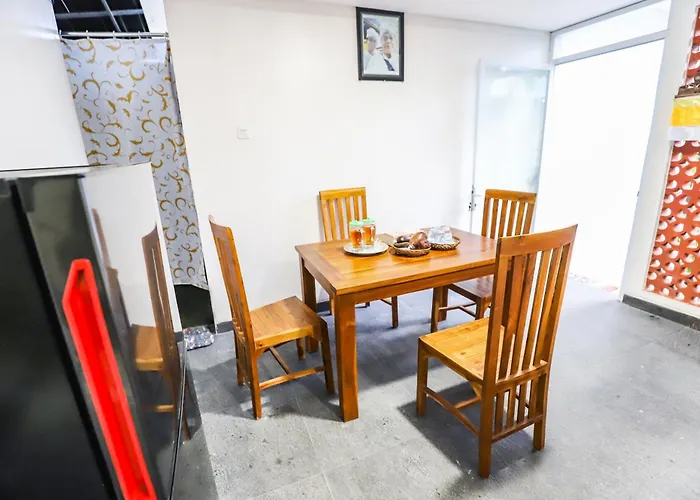 بيت ضيافة White Blue House - Private Room, Shared Pool And Kitchen - 8 3*