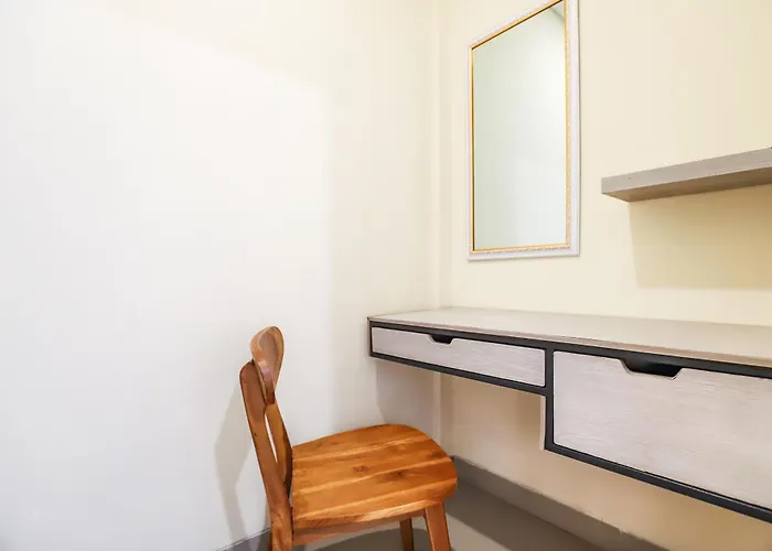 بيت ضيافة White Blue House - Private Room, Shared Pool And Kitchen - 8 3*