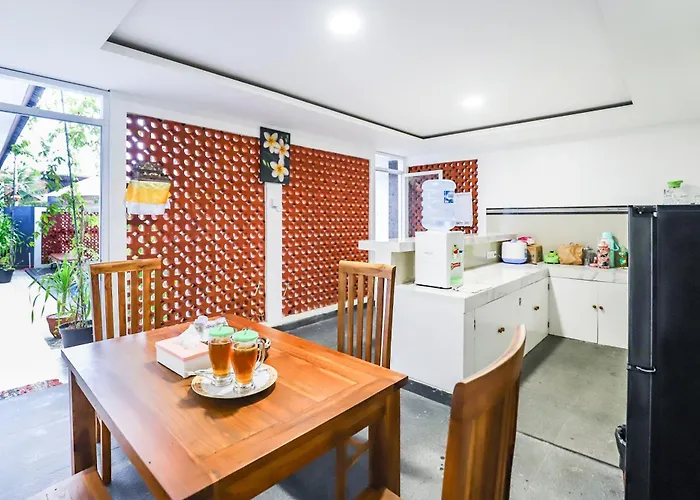 بيت ضيافة White Blue House - Private Room, Shared Pool And Kitchen - 8 أوبود
